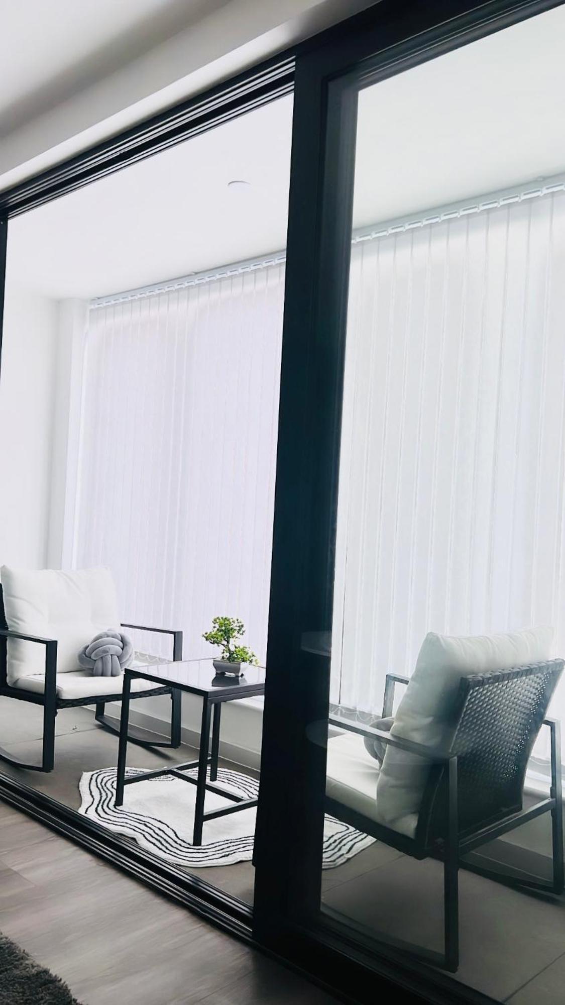 Apartment Luxxe With Parking, Prime Location *